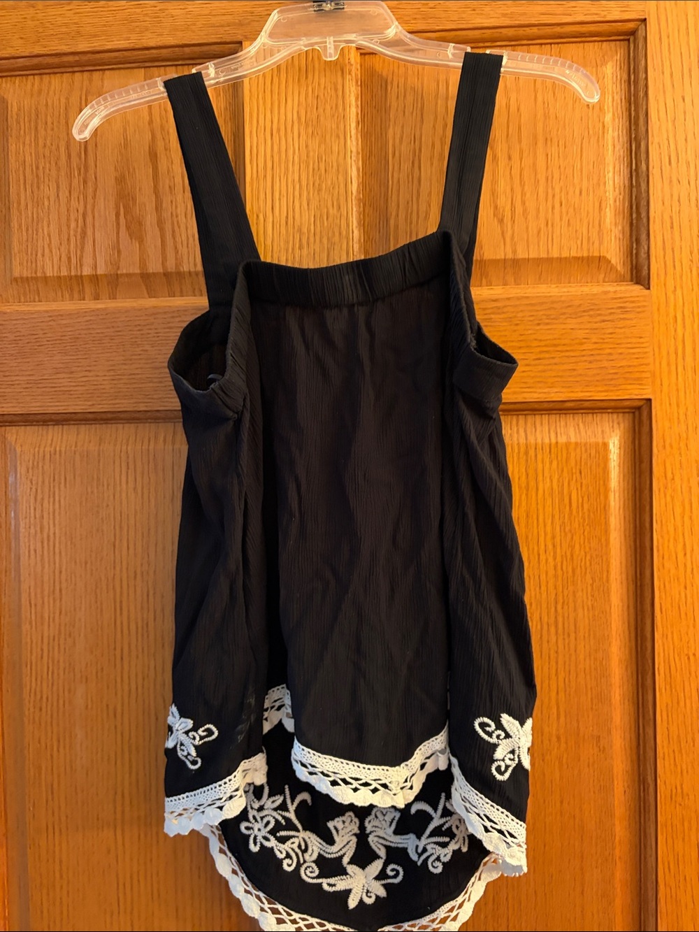 NWT Maurice’s Black Embroidered Handkerchief Hem Tank Top -Size M - Picture 5 of 5